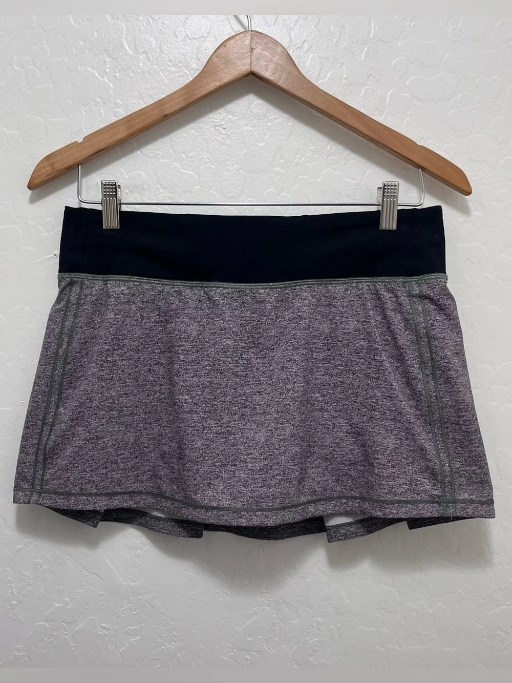 Lululemon Pace Rival Skirt Size 6 in Heather Lux Multi Black